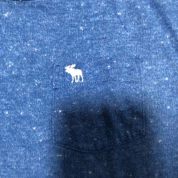 Abercrombie Kids Blue Speckled Moose Logo T-Shirt, Size S (10) - Picture 3 of 4